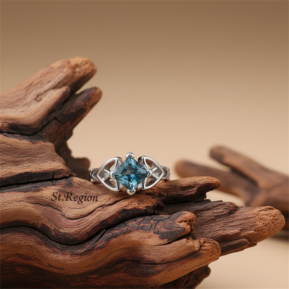 Blue Princess Crystal & Silver-Plated Band Ring - Street Region