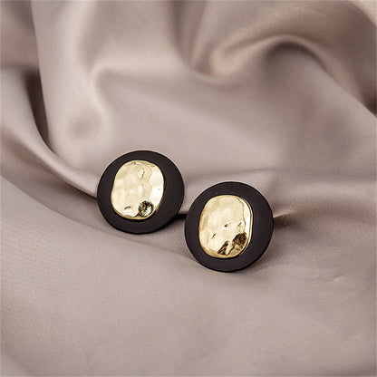 Black Enamel and 18K Gold-Plated Hammered Round Stud Earrings, gold stud earrings for women, detail close-up