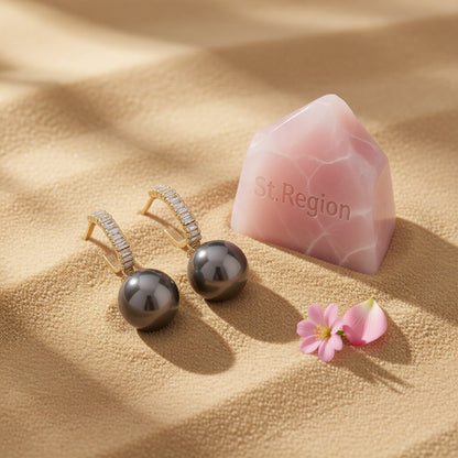 Gray Pearl and 18K Gold-Plated Drop Earrings, gold drop earrings for women, elegant gift for her, detail close-up
