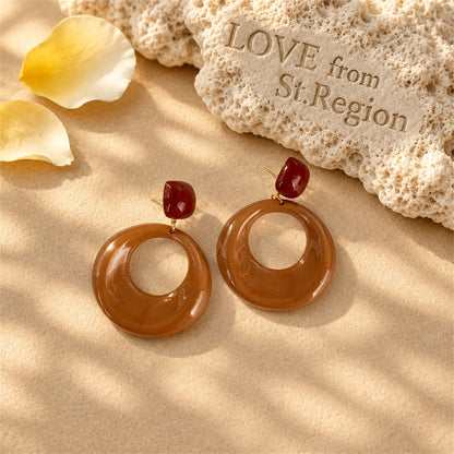Coffee Resin and 18K Gold-Plated Circle Drop Earrings, gold drop earrings for women, vintage-inspired design, lifestyle look