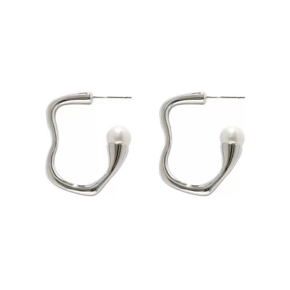 Pearl and Silver-Plated Curved Hoop Earring, silver stud earrings for women, dainty minimalist design, side view