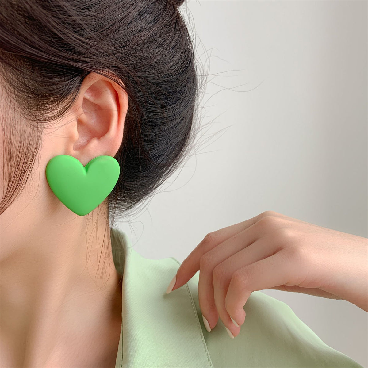 Green Acrylic and Silver-Plated Heart Stud Earrings, silver stud earrings for women, vintage-inspired design, styled look