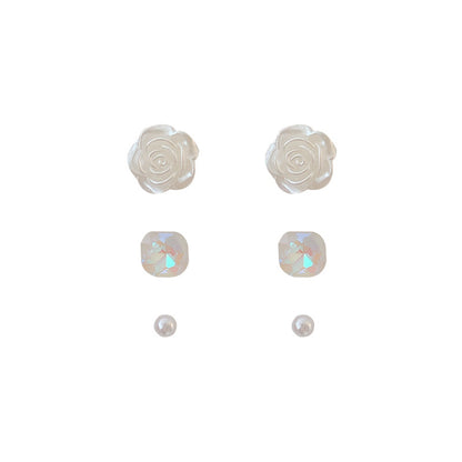 Pearl and Crystal Rose Stud Earrings Set, stud earrings for women, elegant gift for her, detail close-up