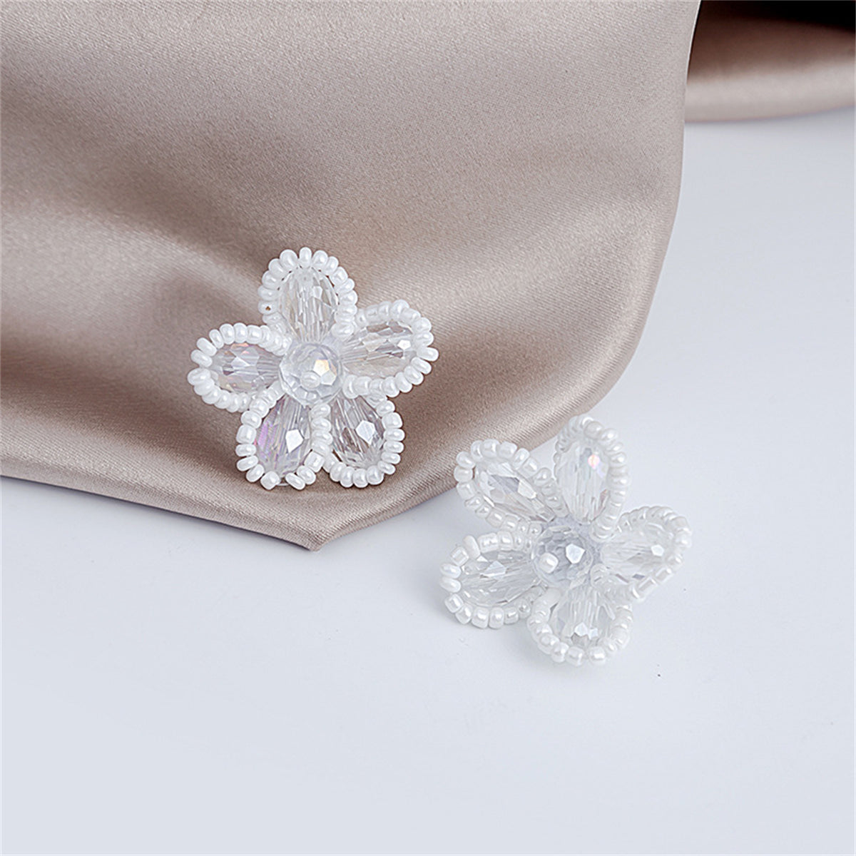White Howlite and Crystal Silver-Plated Flower Stud Earrings, silver stud earrings for women, detail close-up