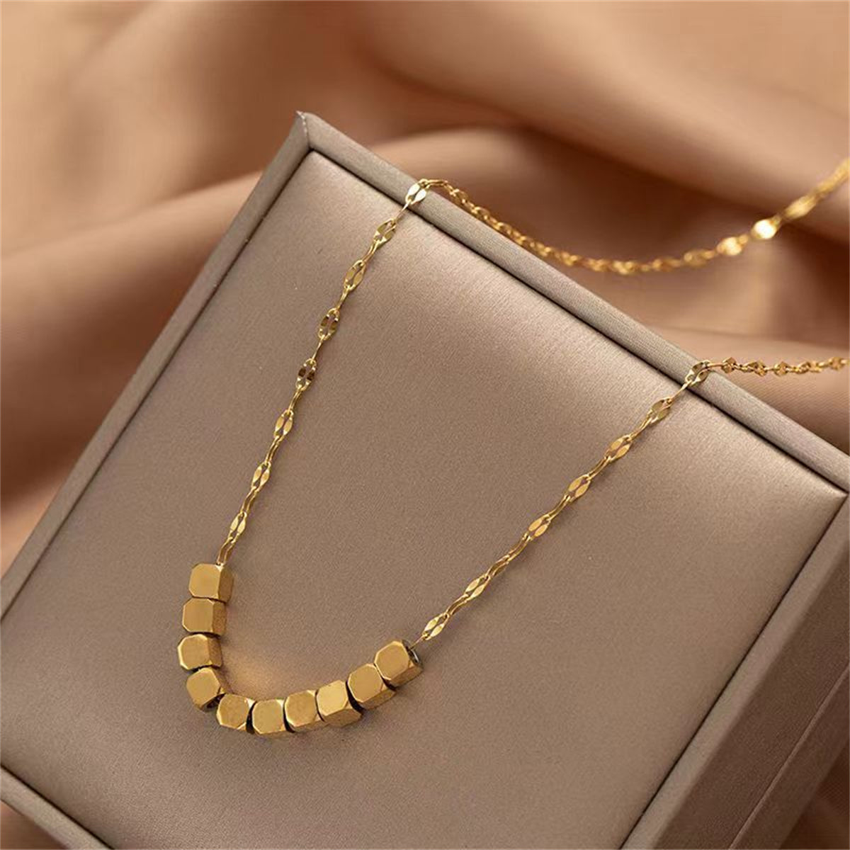 18K Gold-Plated Cube Necklace, gold pendant necklace for women, dainty minimalist design, detail close-up