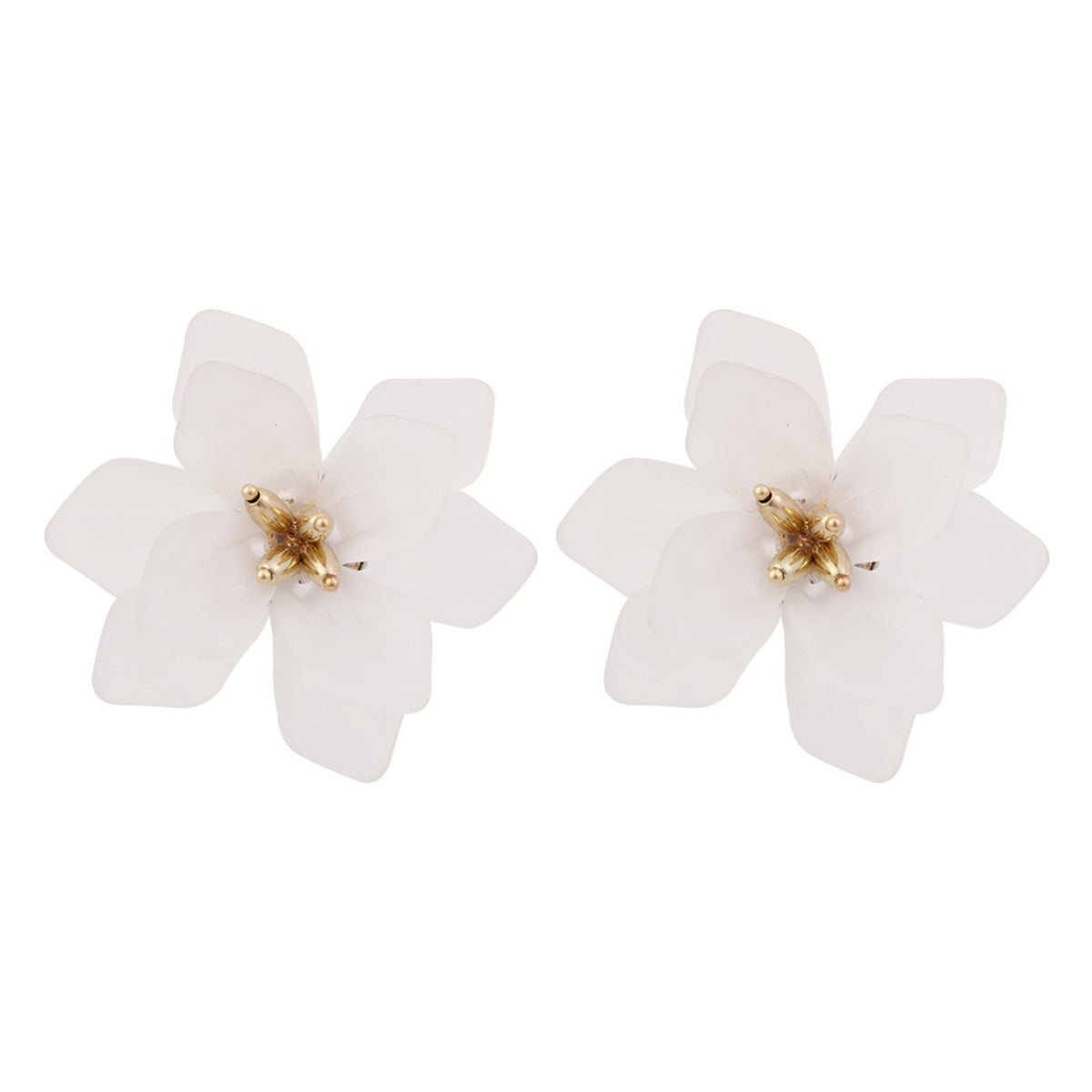 Delicate white flower stud earrings in acrylic, featuring luxurious 18K gold plating for an elegant finish.
