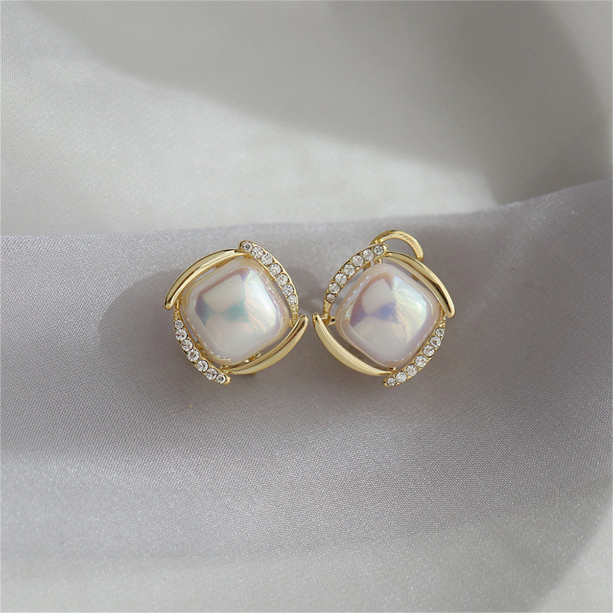 Pearl and Cubic Zirconia Rhombus Stud Earrings, stud earrings for women, dainty minimalist design, side view