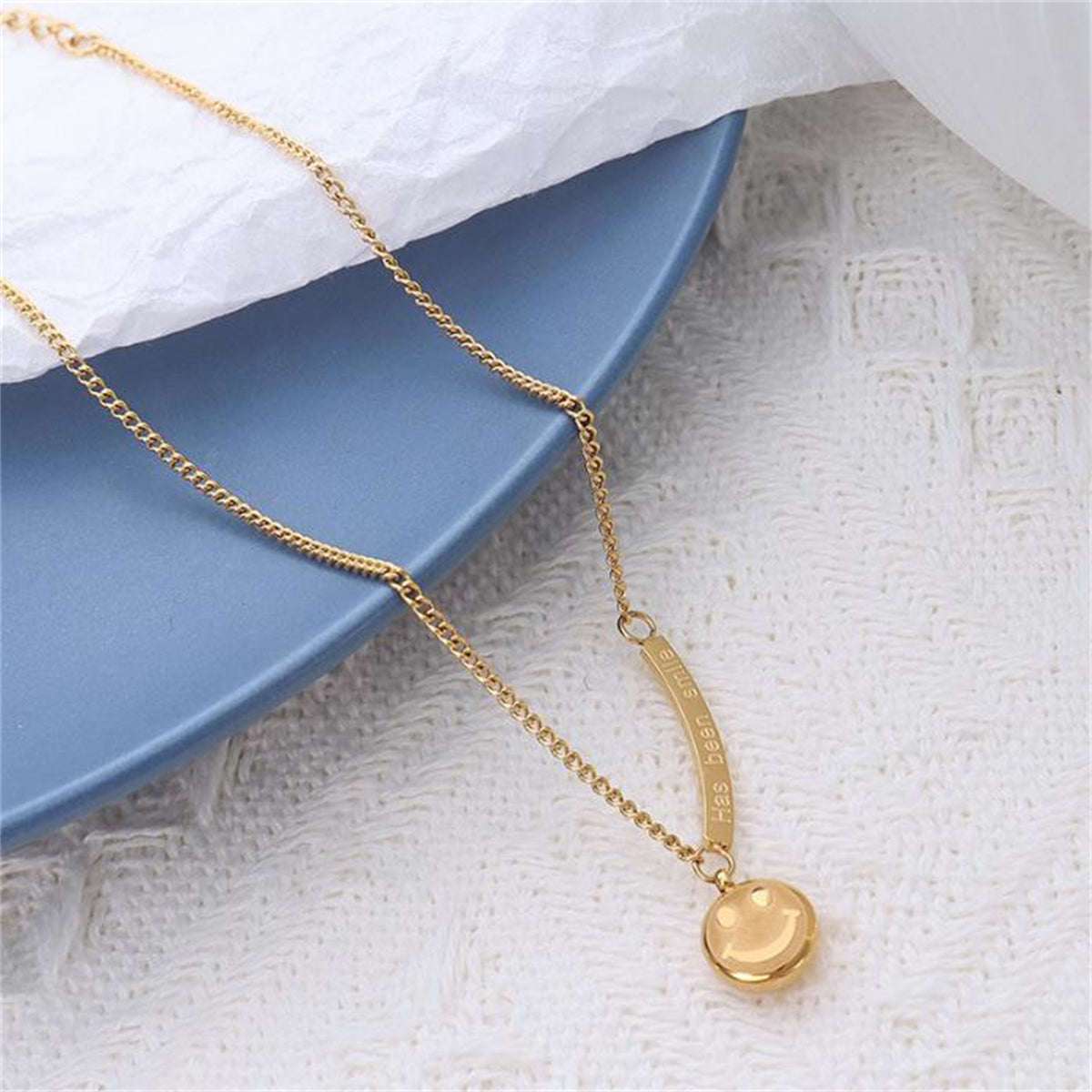 18K Gold-Plated Curved Bar Smiley Charm Anklet, gold anklet bracelet, vintage-inspired design, lifestyle look