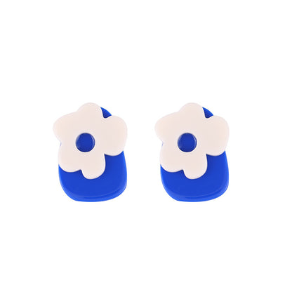 Blue and White Flower Stud Earrings, stud earrings for women, vintage-inspired design, front view