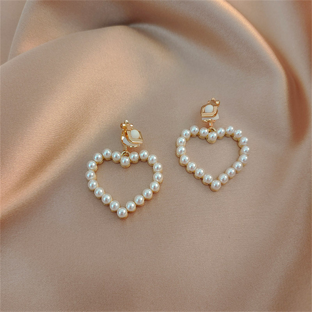 Pearl and 18K Gold-Plated Openwork Heart Drop Earrings, gold drop earrings for women, elegant gift for her, lifestyle look