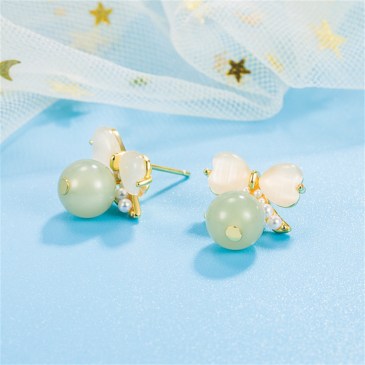 Quartz and Pearl 18K Gold-Plated Heart Bow Drop Earrings, gold drop earrings for women, detail close-up