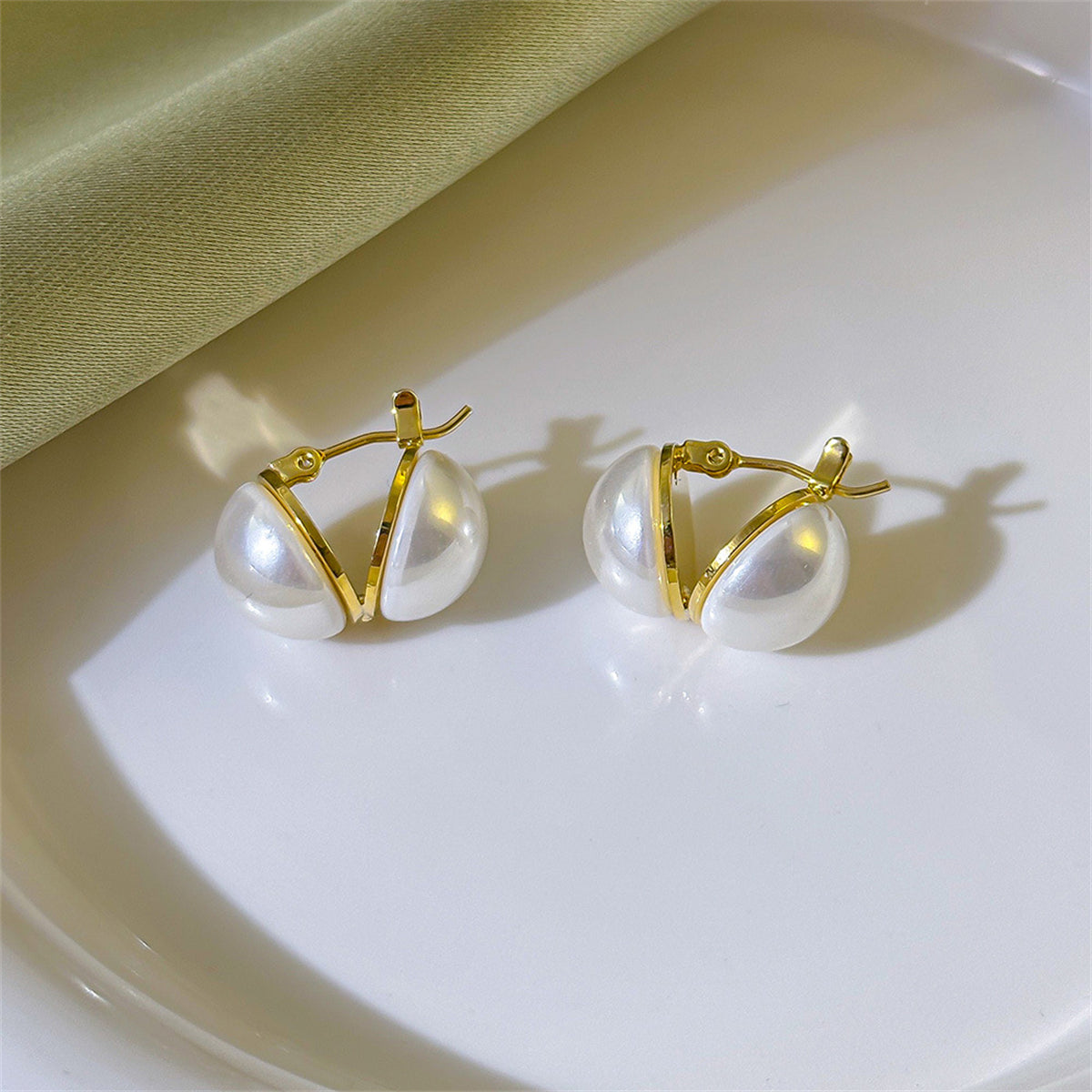 Pearl and 18K Gold-Plated Open Shell Huggie Earrings, gold huggie earrings, elegant gift for her, detail close-up