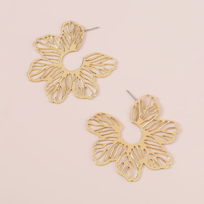 18K Gold-Plated Cutout Flower Huggie Earrings, gold huggie earrings, vintage-inspired design, lifestyle look