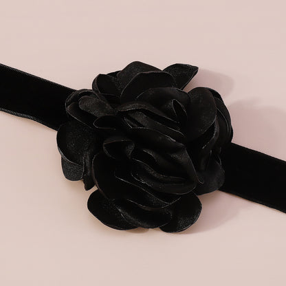 Black Rose Choker Necklace, chunky choker necklace, botanical inspired, detail close-up