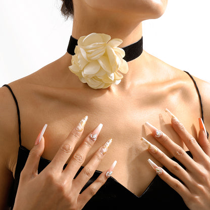White Polyster and Silver-Plated Rose Choker Necklace, chunky silver choker necklace, everyday style, front view