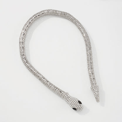 Cubic Zirconia and Silver-Plated Snake Lariat Necklace, silver pendant necklace for women, everyday style, detail close-up