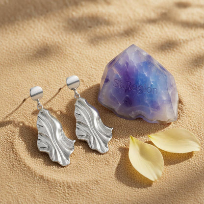 Silver-Plated Textured Drop Earrings, silver drop earrings for women, vintage-inspired design, detail close-up