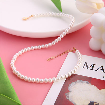 Pearl and 18K Gold-Plated Beaded Choker Necklace, gold pendant necklace for women, botanical inspired, detail close-up