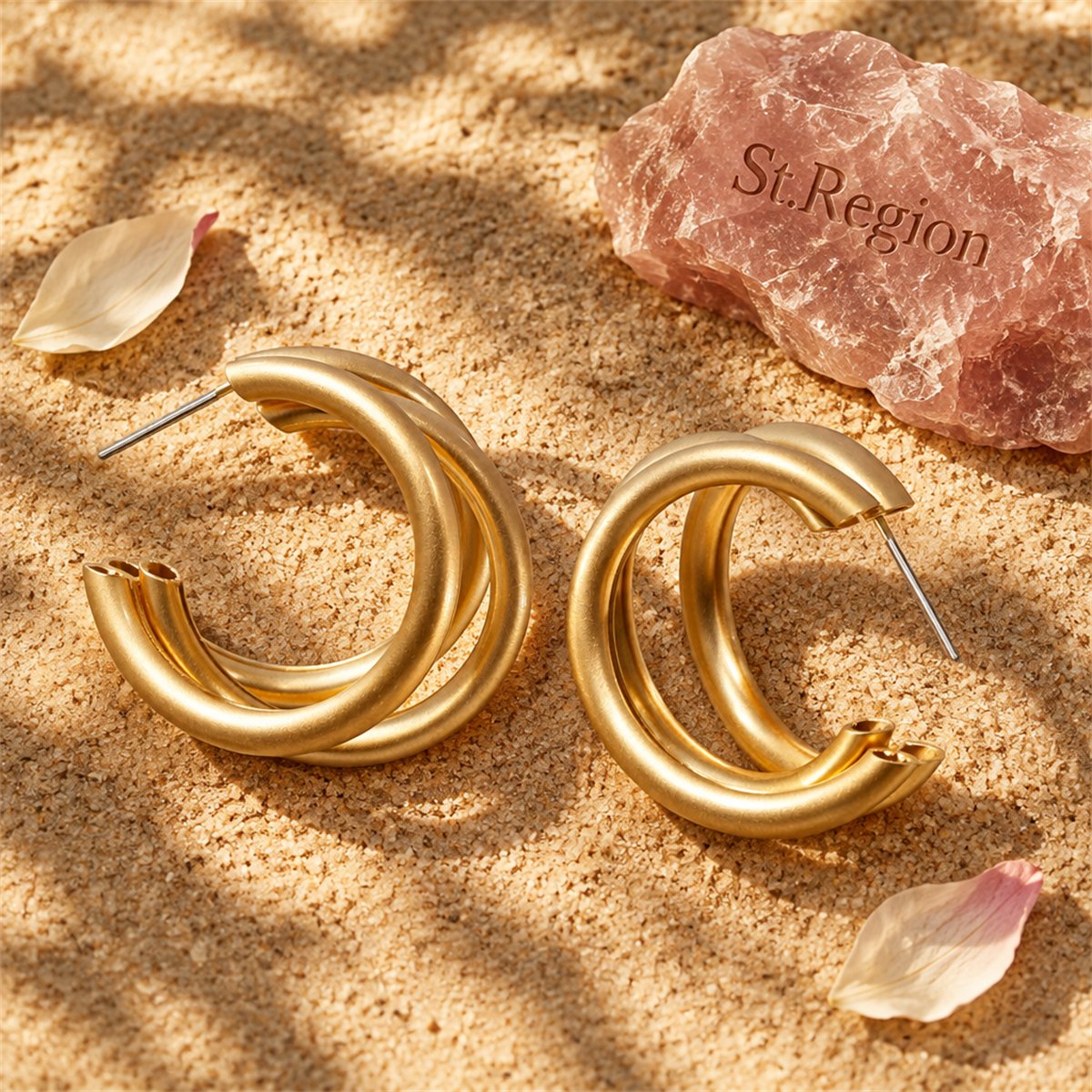 18K Gold-Plated Tri-Ring Hoop Earrings, gold huggie earrings, vintage-inspired design, detail close-up