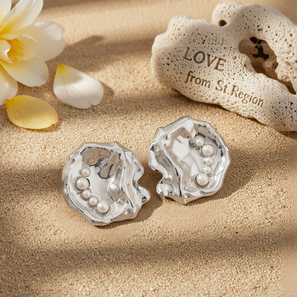 Pearl & Silvertone Wrinkled Round Stud Earring
