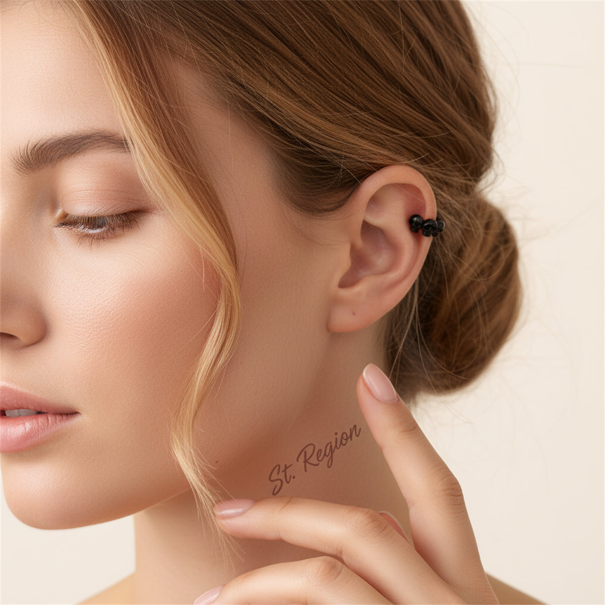 Blacktone Three-Skulls Ear Cuff