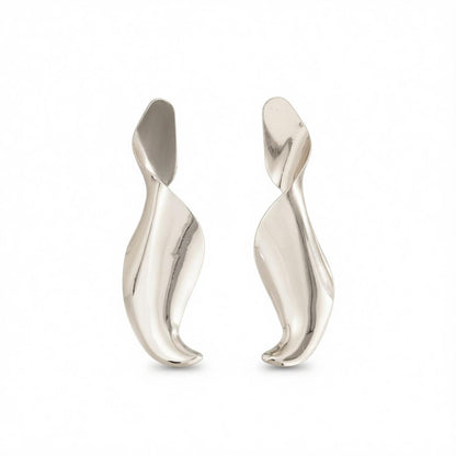 Silvertone Leaf Statement Dangle Earrings, silver drop earrings for women, dainty minimalist design, side view