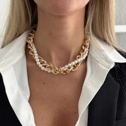Pearl and Goldtone Curb Chain Layered Collar Necklace, everyday style, lifestyle look