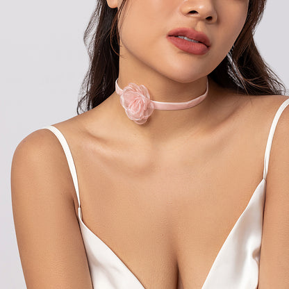 Pink Rose Choker, chunky choker necklace, vintage-inspired design, detail close-up