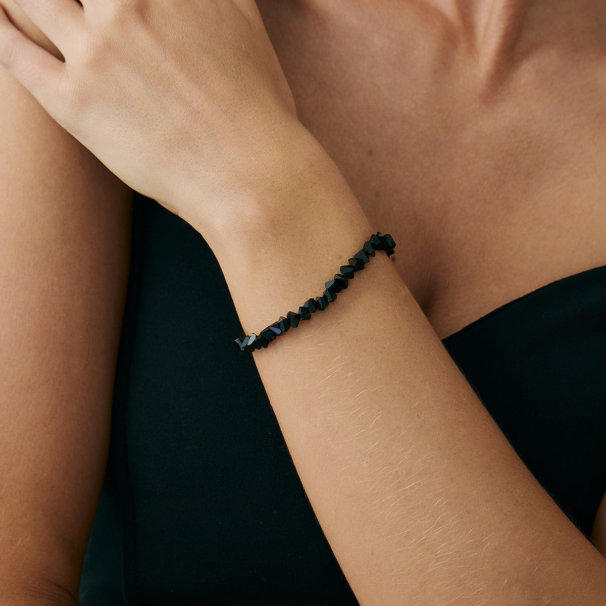 Black Resin and Silvertone Irregular Beads Link Bracelet, silver bracelet for women, elegant gift for her, lifestyle look