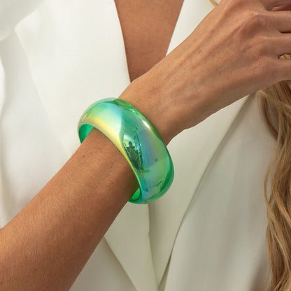 Iridescent and Green Resin Bangle, bangle bracelet, vintage-inspired design, lifestyle look