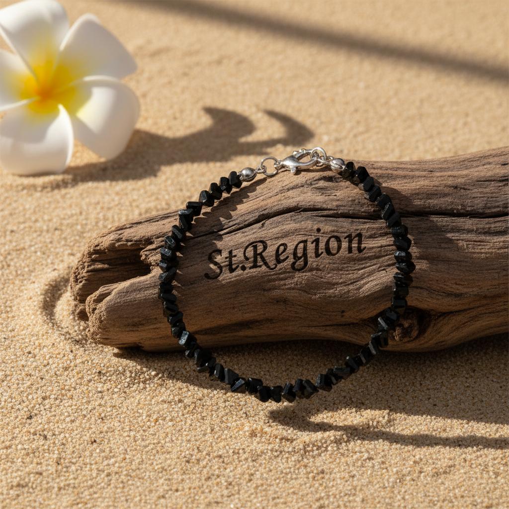 Black Resin and Silvertone Beads Chain Bracelet, silver bracelet for women, botanical inspired, detail close-up