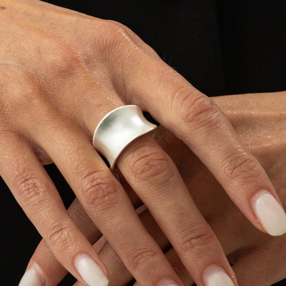 Silvertone Textured Curve Open Ring, vintage-inspired design, styled look