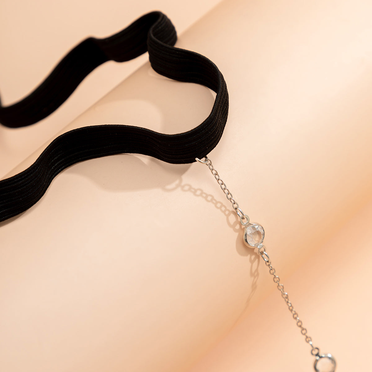 Crystal and Silver-Plated Garter Thigh Chain, silver pendant necklace for women, dainty minimalist design, lifestyle look