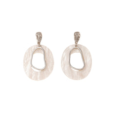 Stylish circular dangle earrings made of white shell with silver-plated hooks, ideal for enhancing any outfit.