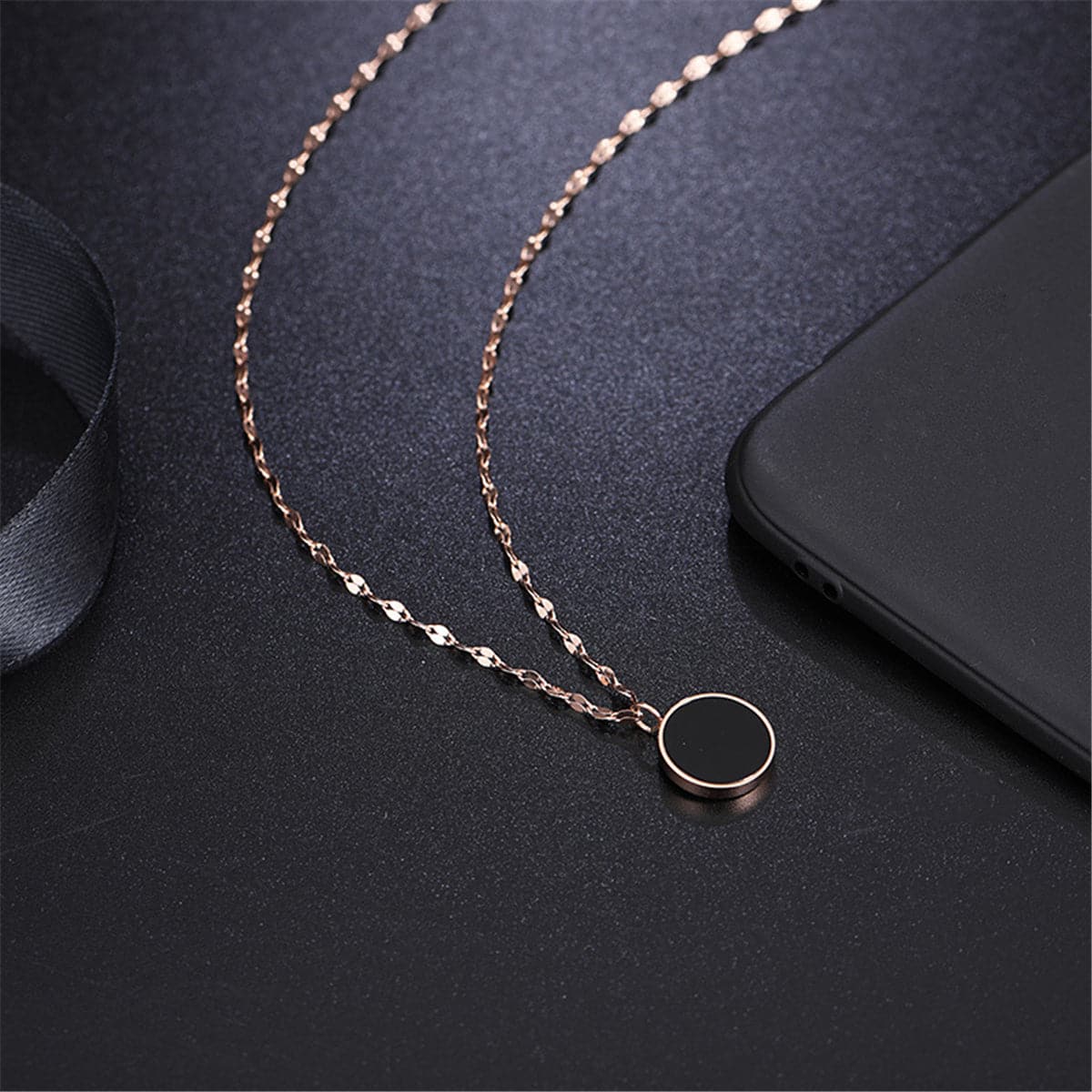 Black Shell & 18k Rose Gold-Plated Round Pendant Necklace - streetregion