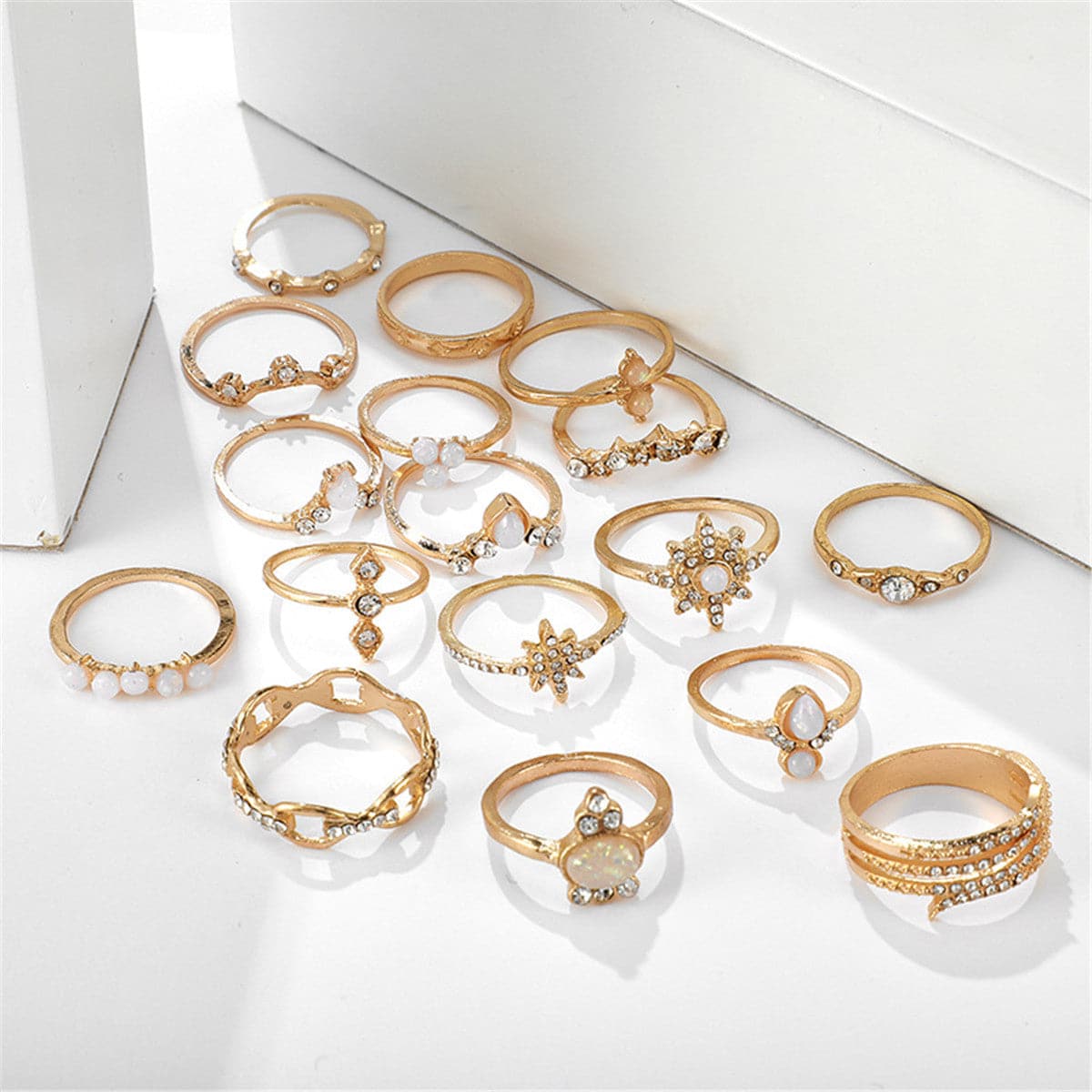 Cubic Zirconia and 18K Gold-Plated Snowflake Ring Set, jewelry gift sets for women, elegant gift for her, side view