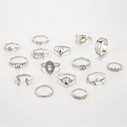 Cubic Zirconia and Silver-Plated Heart Ring Set, jewelry gift sets for women, elegant gift for her, detail close-up