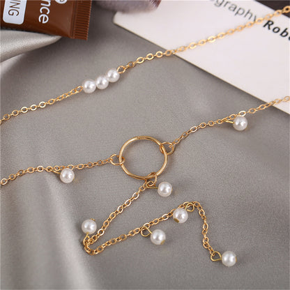 Pearl and 18K Gold-Plated Lariat Necklace, gold pendant necklace for women, dainty minimalist design, detail close-up