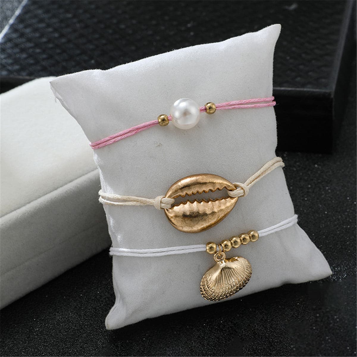 Pearl & 18K Gold-Plated Seashell Charm Anklet Set