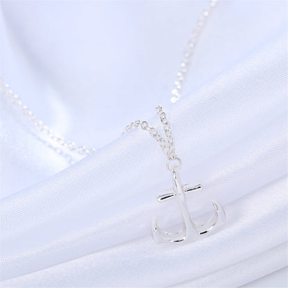 Silver-Plated Anchor Pendant Necklace, silver pendant necklace for women, vintage-inspired design, detail close-up