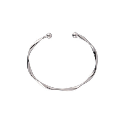 Silver-Plated Curved Waves Cuff, silver bracelet for women, vintage-inspired design, detail close-up