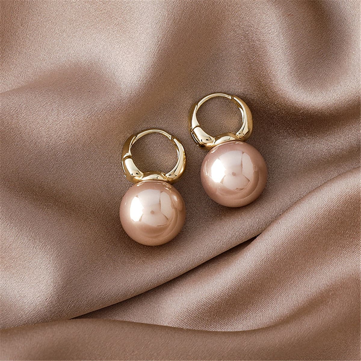 Pink Pearl and 18K Gold-Plated Huggie Earrings, gold huggie earrings, vintage-inspired design, detail close-up