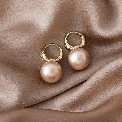 Pink Pearl and 18K Gold-Plated Huggie Earrings, gold huggie earrings, vintage-inspired design, detail close-up