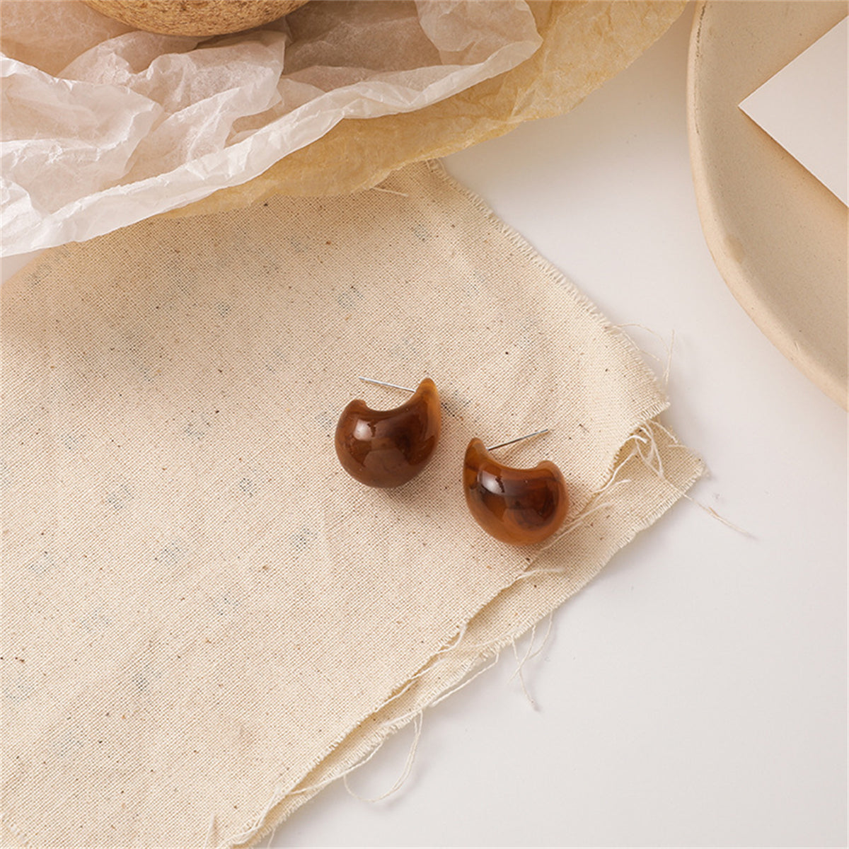Brown Resin Marbled Chunky C-Shape Huggie Earrings, huggie earrings, dainty minimalist design, detail close-up