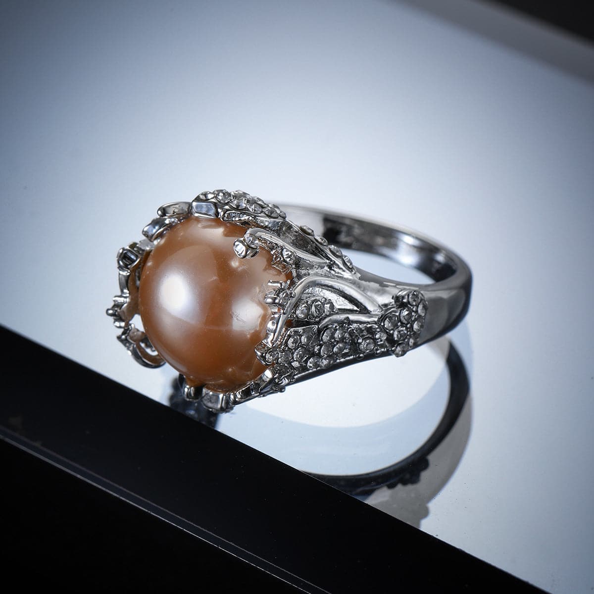 Champagne Pearl and Cubic Zirconia Silver-Plated Floral Botany Ring, jewelry gift sets for women, detail close-up