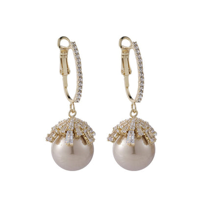 Champagne Pearl and 18K Gold-Plated Huggie Earrings, gold huggie earrings, everyday style, detail close-up