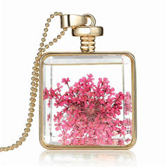 Rose Pressed Gypsophila & 18K Gold-Plated Square Pendant Necklace