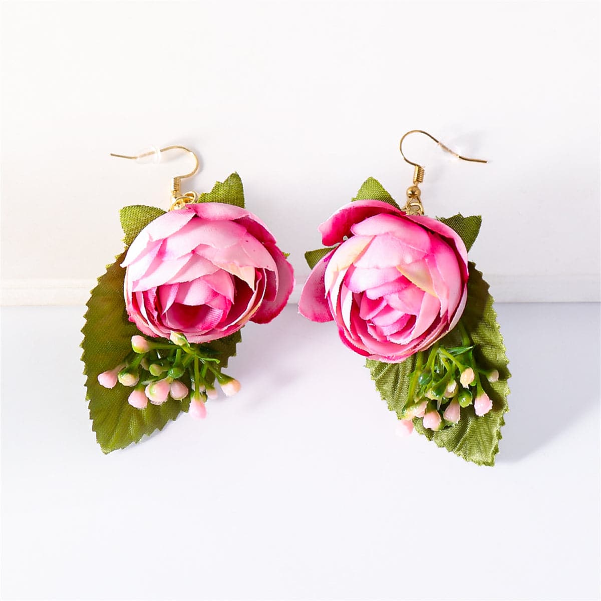 Pink Plastic and 18K Gold-Plated Flower Drop Earrings, gold drop earrings for women, vintage-inspired design, detail close-up