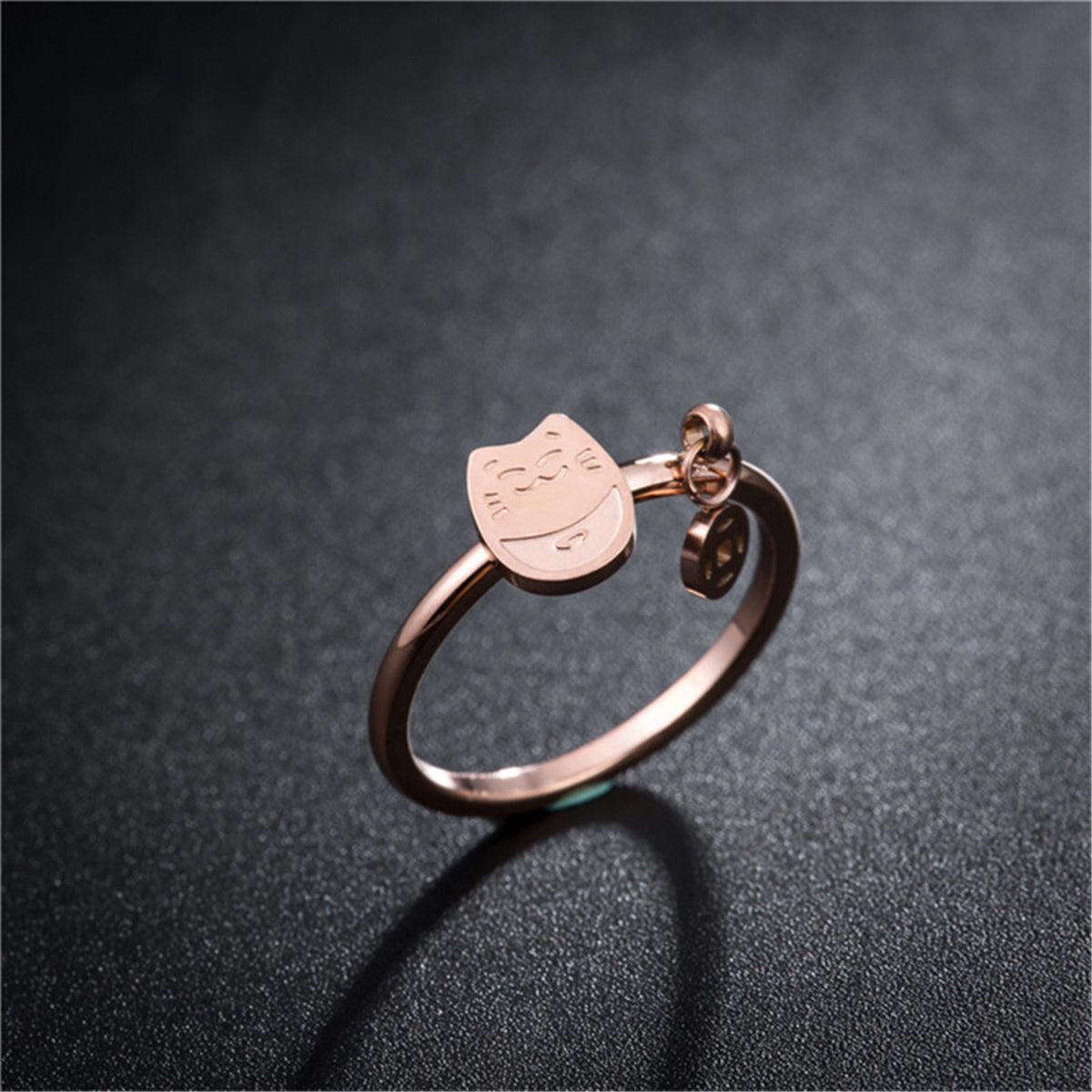 18K Rose Gold-Plated Kitty and Coin Ring, rose gold statement rings for women, elegant gift for her, detail close-up