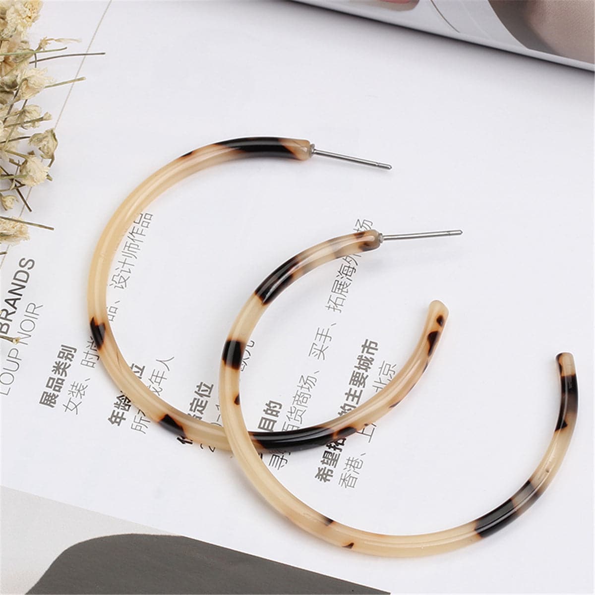 Blush Tortoise Hoop Earrings - streetregion